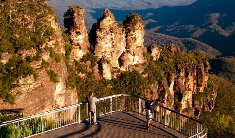 Blue-Mountains_Echo-point_Three-Sisters