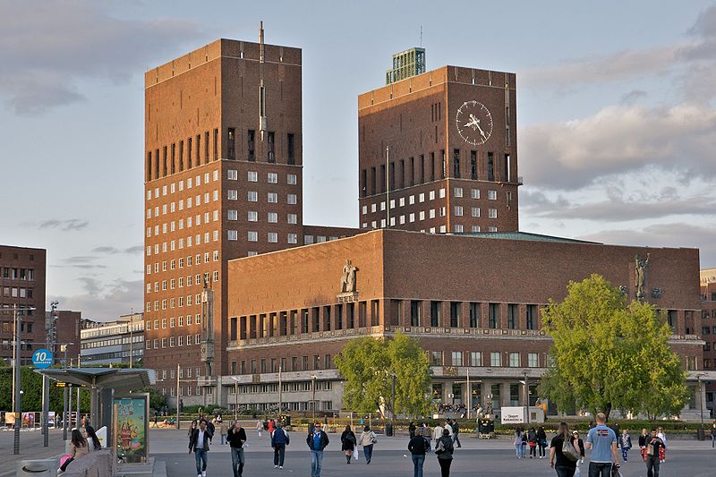 Prefeitura-de-Oslo_Wikipedia-by-Alexander-Ottesen